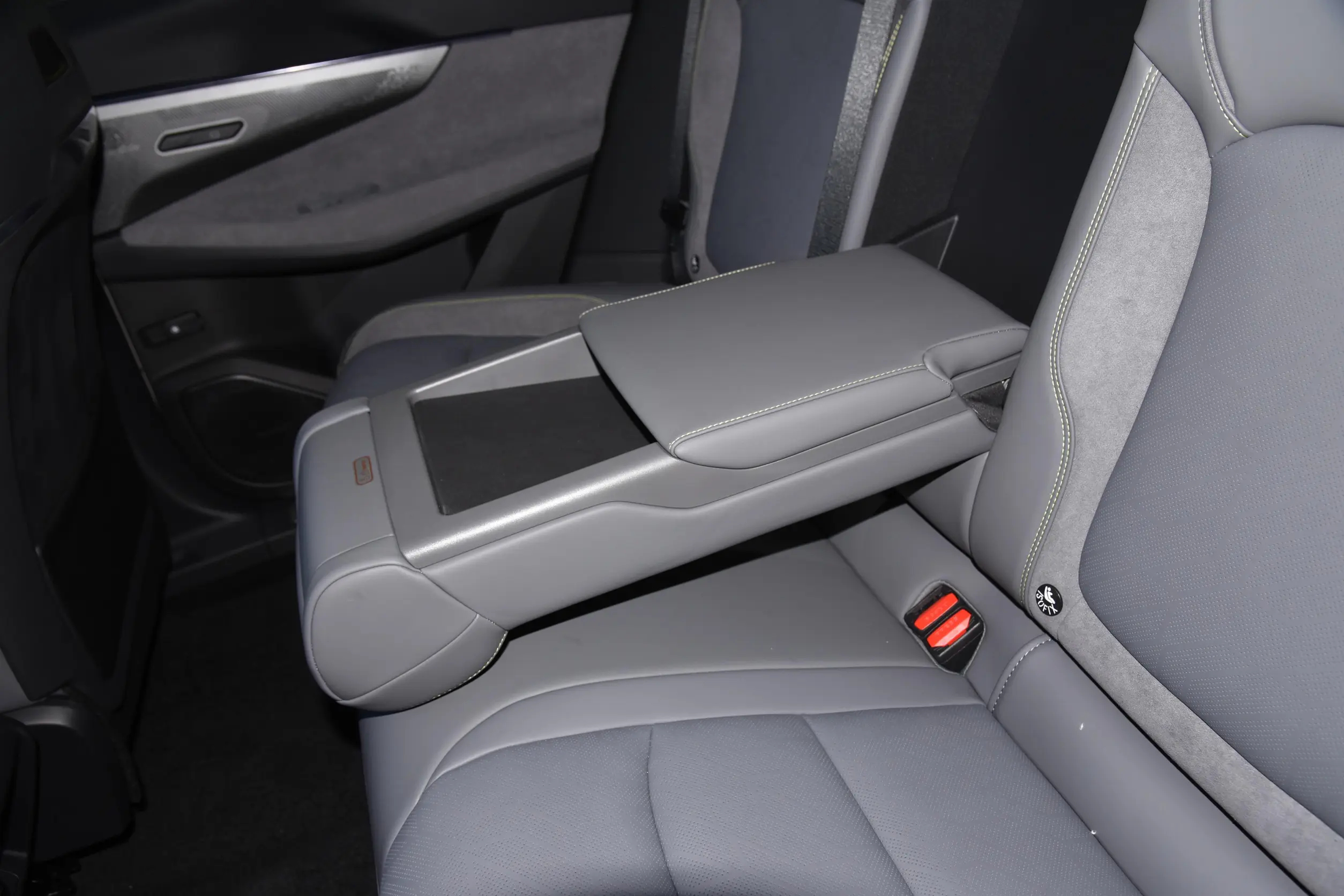 08 EM-P 2025 Model 120