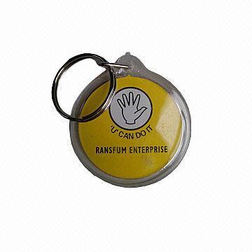 Transparent Photo Holder Plastic Keychain with Attractive Designs and Fashionable Styles Available