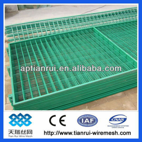 electric galvanized chain link fencing net with post and caps