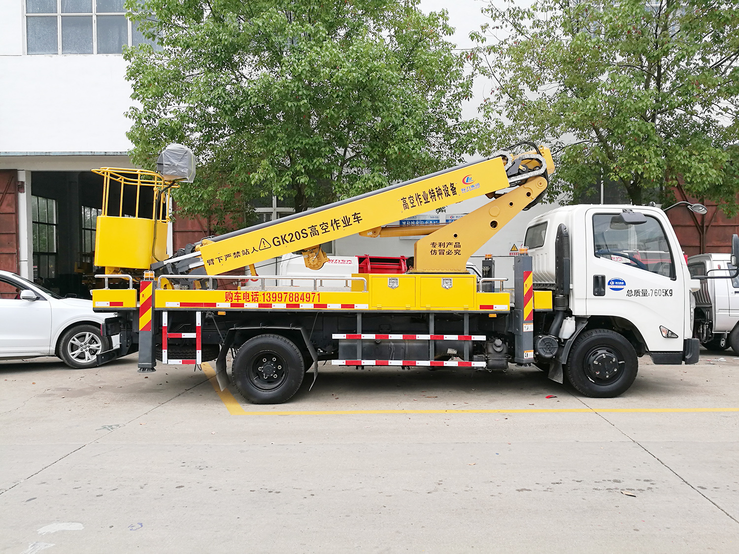 Telescopic Boom Lift vehicle with working height 20m