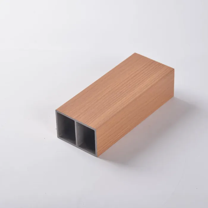 Weatherproof WPC Timber Tube การตกแต่งวัสดุก่อสร้างที่ทันสมัย