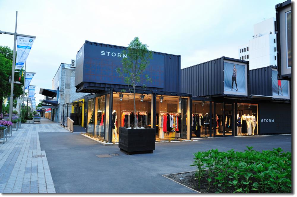 Prefabricated house for container shopping center