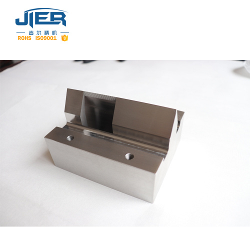 Non - needling melt-jet wire plate