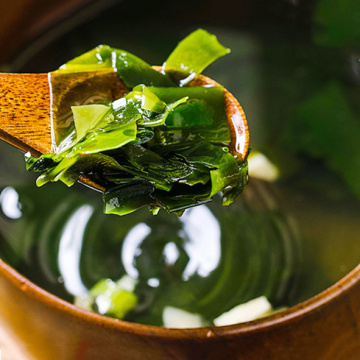 Délicieuse soupe de varech Bouillon d&#39;algues séchées