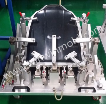 Auto-Motor-Molding-Abdeckungs-Panel-Kontrolle-Befestigung