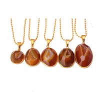 Collier de pierres semi-précieuses en agate avec pendentif