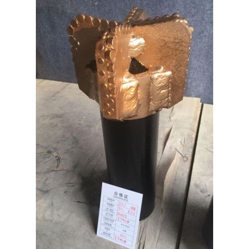 PDC diamond step drag engraving drill bit