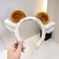 Daily wool headband for goat face wash