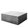 Moderner einfacher quadratischer Outdoor -Betontisch