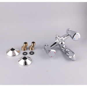 インダストリアルスタイルのユニークなデュアルハンドル2穴設計の新しい水盤ミキサー蛇口タップ