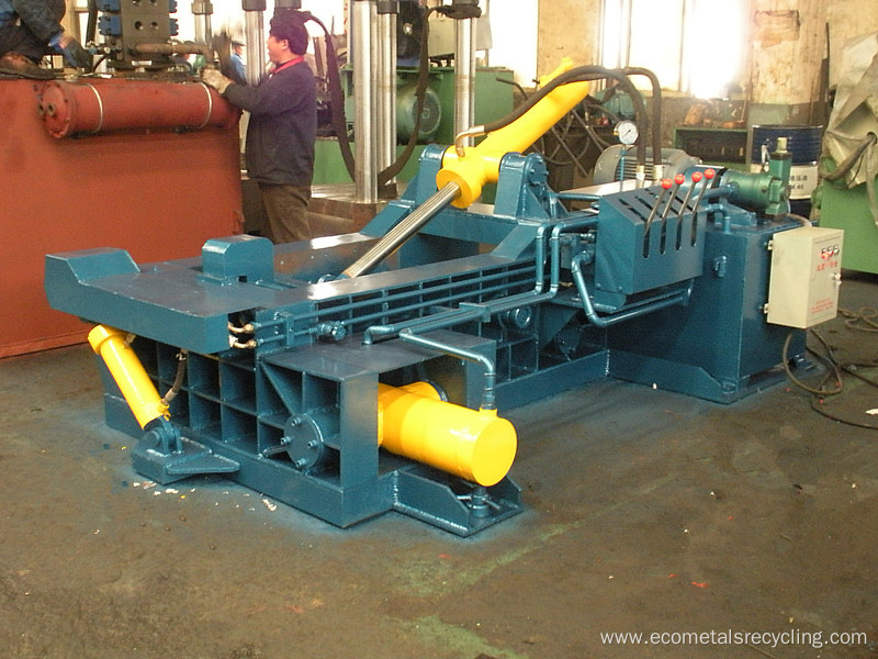 Hydraulic Waste Scrap Metal Chips Baler Machine