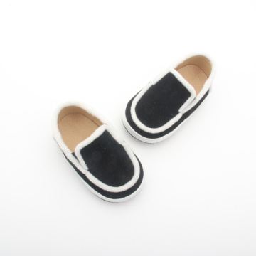 Sapatos de barco pretos para meninos Sapatos casuais infantis de couro