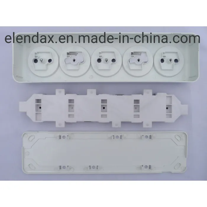 Stopkontak Soket 5 Arah yang Dipasang di Permukaan (S7509)