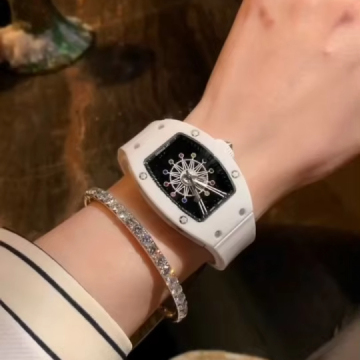 Wholesale Automatic Mechanical Watches with Ceramic Cases for Women: Exuding Luxury