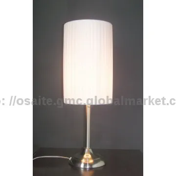 new music table lamp with iphone dock
