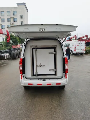 3.6CBM Small Refrigerated Truck