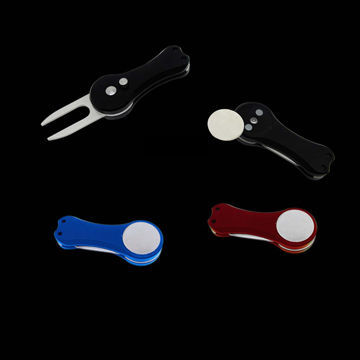 Multifunctional Golf Divot Tool with Ball Marker