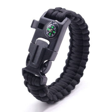 Il miglior braccialetto sopravvivenza paracord con pietra focaia