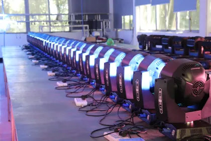 SKYART Clay Paky B-Eye K10 4in1 LED Big Bee Eye 19Pcs Zoom China Moving Head Light