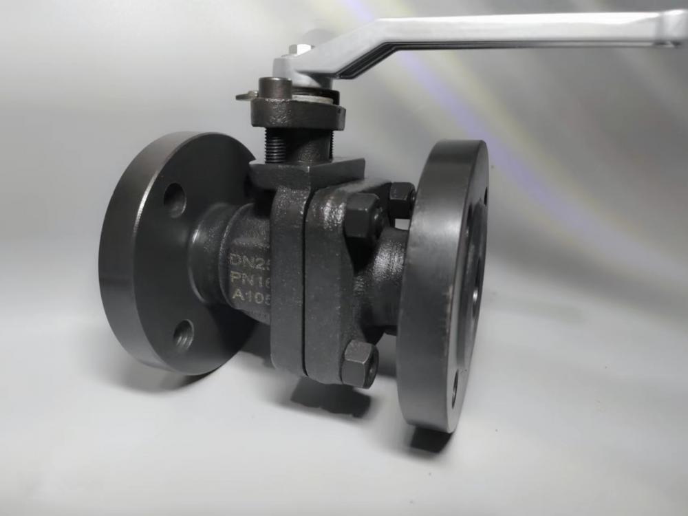 A105 two piece forged steel flanged ball valve