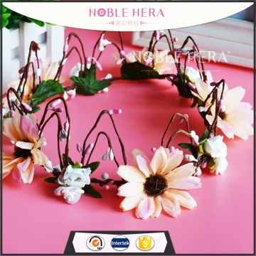 Low MOQ Stock daisy/rose flower bridal wedding tiara