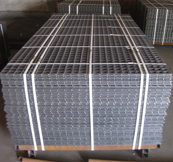 Popular black welded wire fence mesh panel