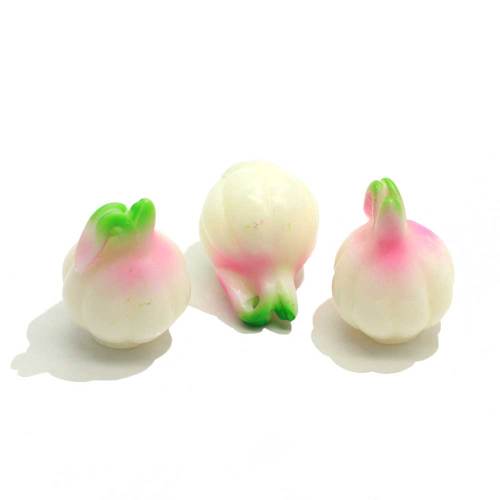 Simuliertes 3D Mini Garlic Shaped Resin Cabochon 100 Stück / Beutel für handgefertigte Perlen Charms Kitchen Ornaments Spacer