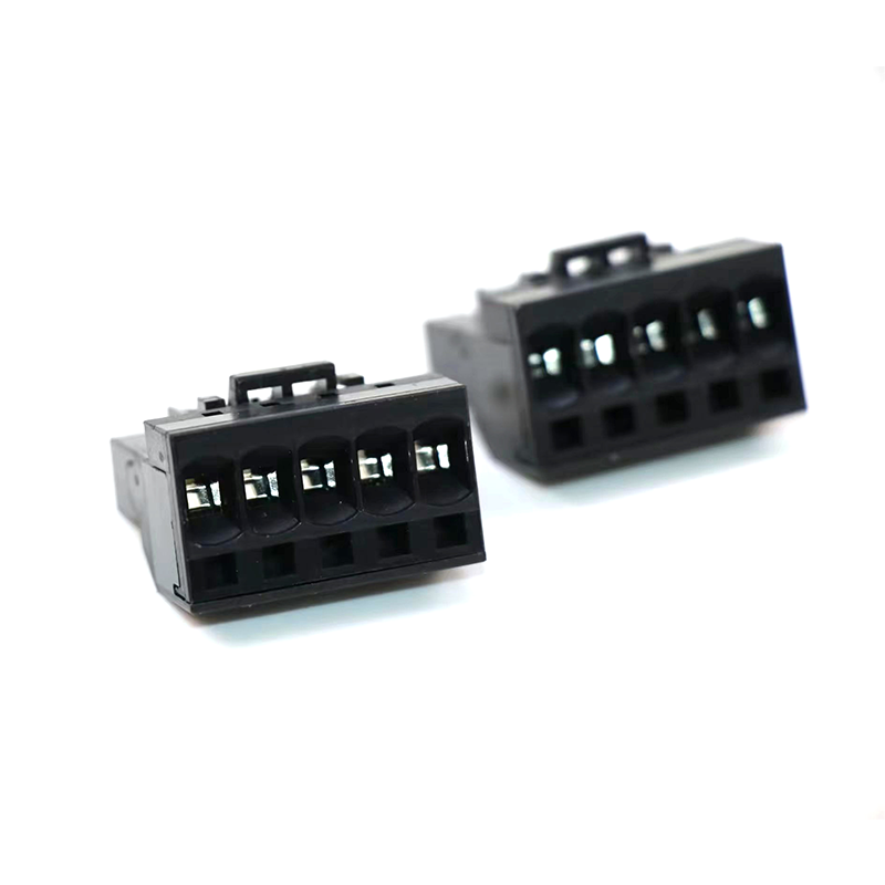 Plug in male seat