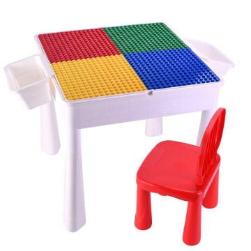 Juego de mesa y silla de bloques de construcción de actividades
