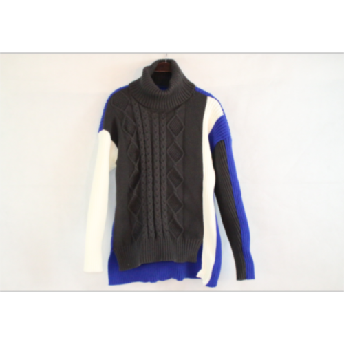 Maglione a maglia blu e bianca