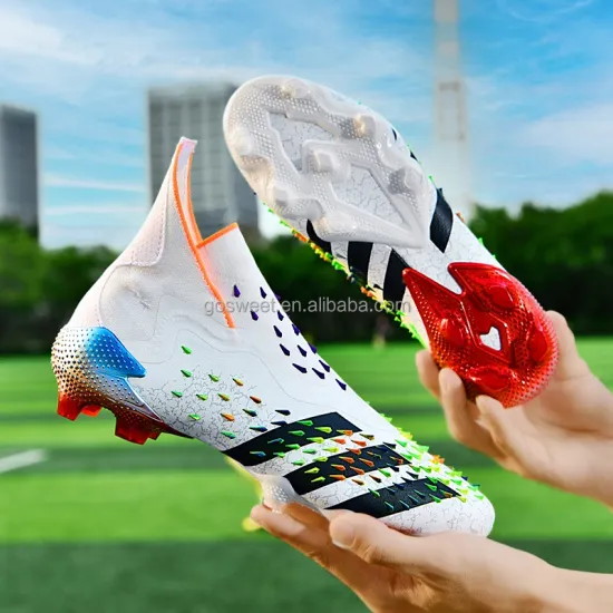 Wholesale Non-Slip Training Soccer Boots: Custom Men's High Ankle Football Shoes