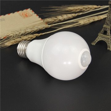 Lampadina a led con sensore di movimento a Led ad alta lumen 12w