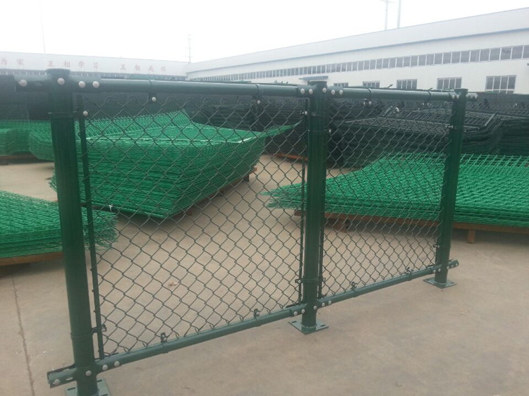 chain link fence  (59)