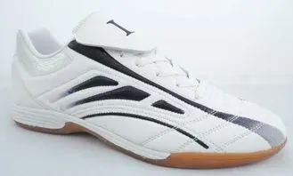 Wholesale PU + Mesh Unique Indoor Soccer Shoes custom FOR J