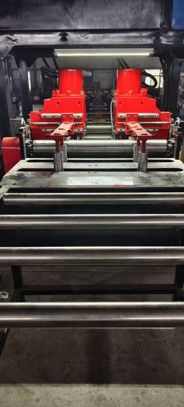 Bridge forming machine