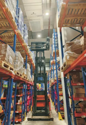 Very Narrow Aisle Pallet Racking