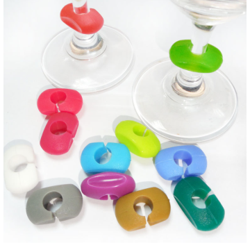 En gros de 24 pcs en silicone en verre de verre charmes