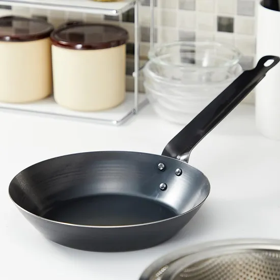 ultra durable Hotel Restaurant Chef griddle pan Black Non-stick coating Carbon Steel Frying pan