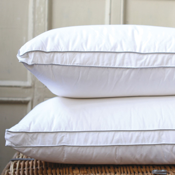 Hollow Fibre Easy Clean Hotel Pill Pillow