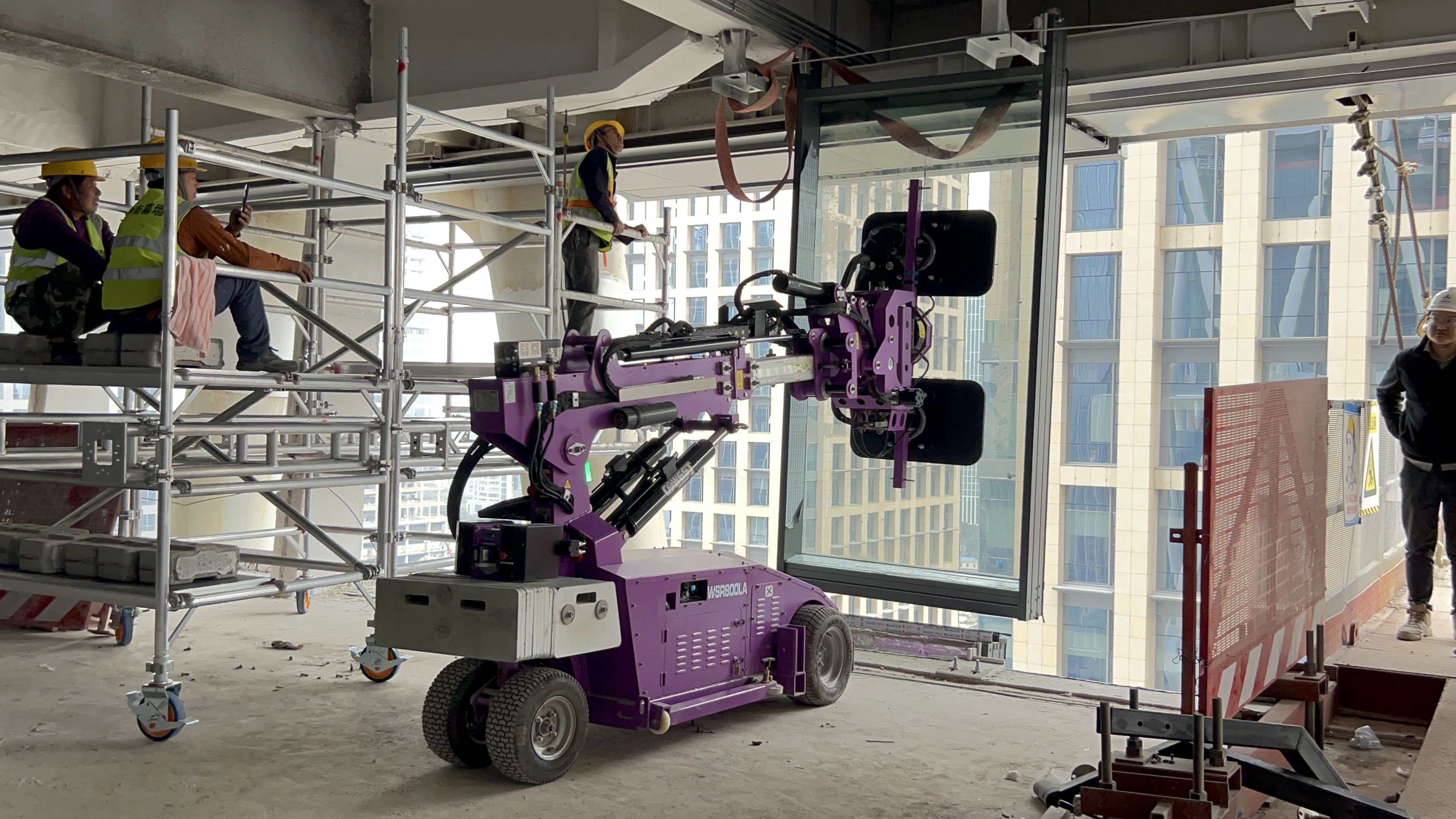 Glass Installation Robot 800kg 41