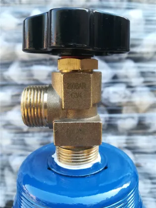 Industrial gas cylinder