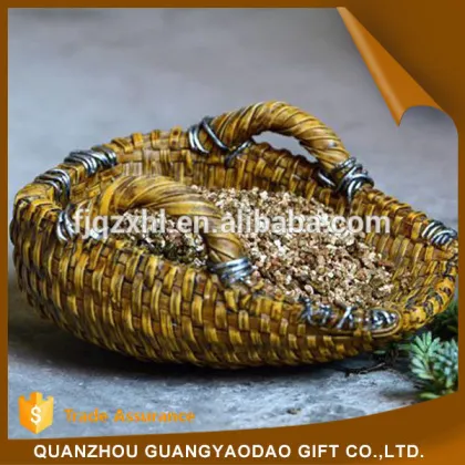 Mini Home Decoration sculpture crafts resin craft bamboo basket garden decoration