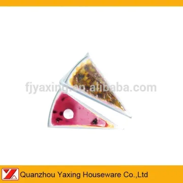 Triangle cake plate