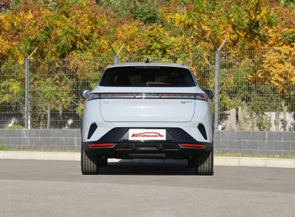 2023 Geely Lynk&Co 06 Hybrid SUV for Sale