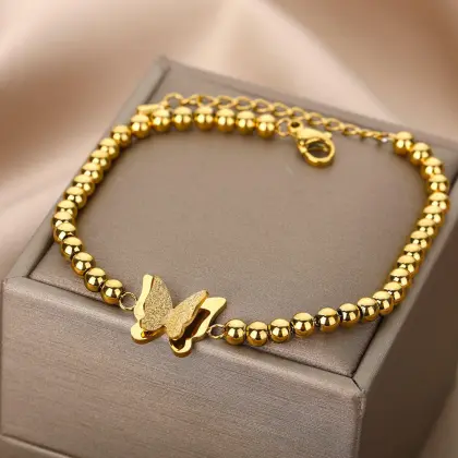 Women's Stylish Gold Clover Titanium Bracelet