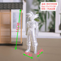 Estatueta impressa em 3D de Goku branco pérola