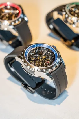 Men's Stainless Steel Tourbillon Watch with Peacock Tourbillon Movement, Unisex Cow Leather Strap, Round Sapphire Crystal Dial Pointer