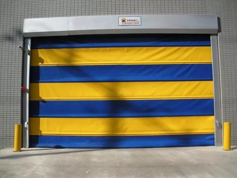 High speed accumulation door for logistics