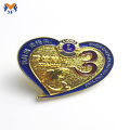 Metal Heart Shape Badge Badge Pin สำหรับการโปรโมต