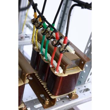 GGJ Compact Type Draw-out Low-voltage Switchgear